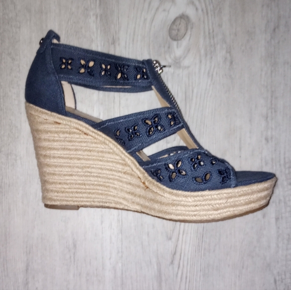 EUC Michael Kors 'Damita' Espadrille Wedges - Picture 5 of 8